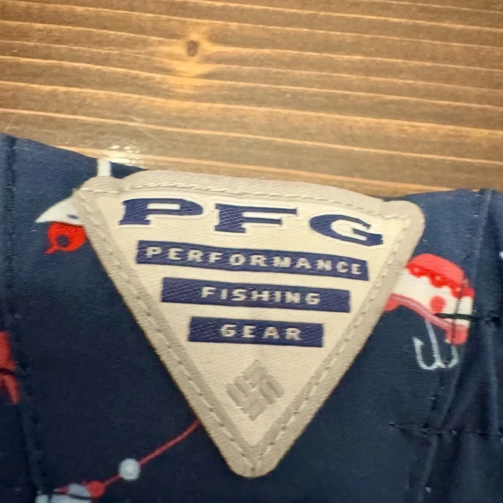 Columbia PFG Navy Fishing Lure  Patterned Swim Trunks Size‎ S EUC
